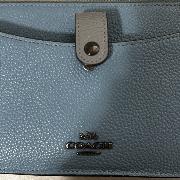 Coach Crossbody - Picture 4 of 7